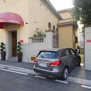 *** Hotel La Fortezza Italien