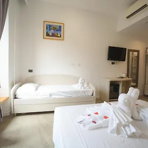 Romerooms Bed & Breakfast