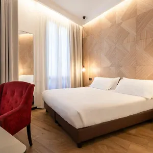 ** Hotel London Italien